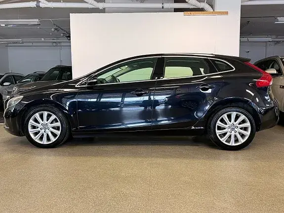 Volvo V40 2013 photo 2