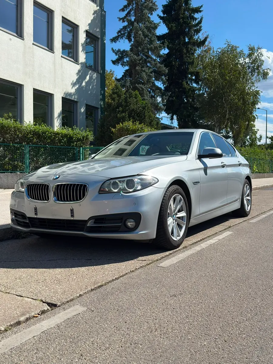 BMW 5 Series 2015 photo 2