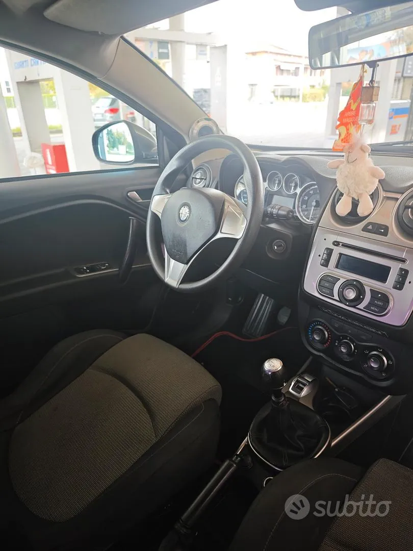 Alfa Romeo Mito 2011 photo 2