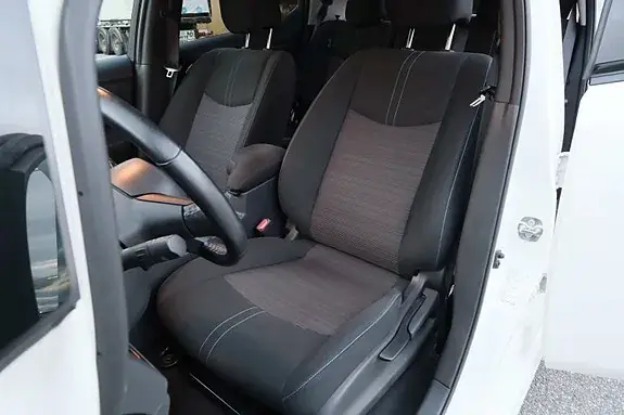 Nissan Leaf 2022 photo 3