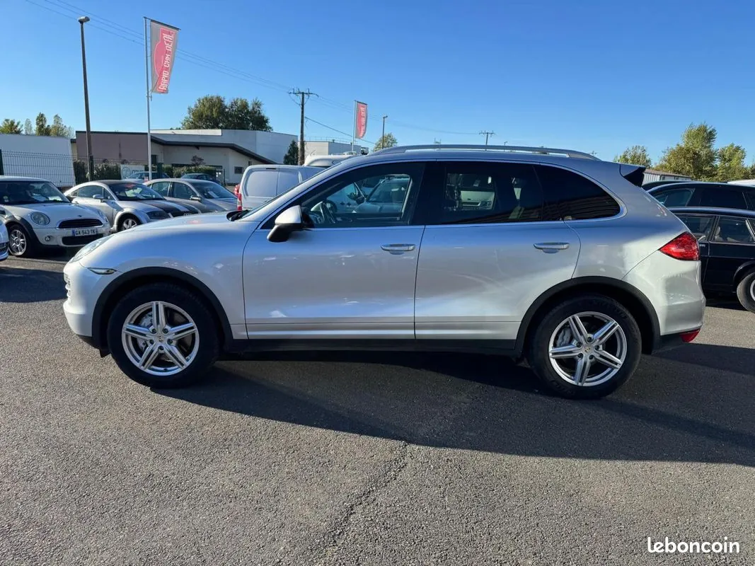 Porsche Cayenne 2010 photo 4