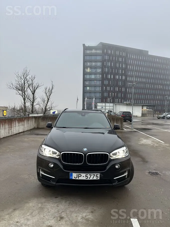 BMW X5 2016 photo 2