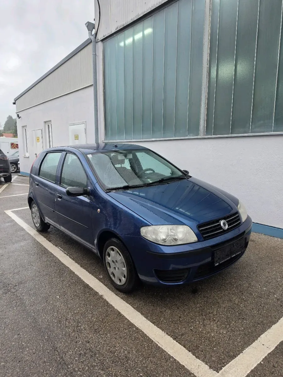 Fiat Punto 2004 photo 2