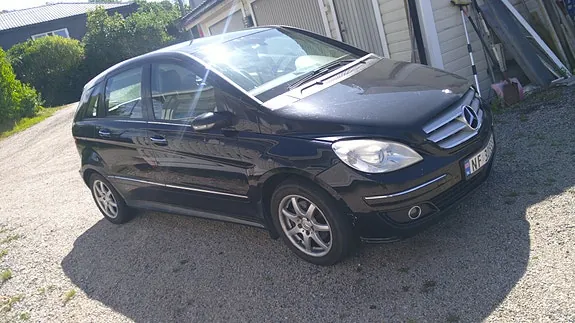 Mercedes-Benz B200