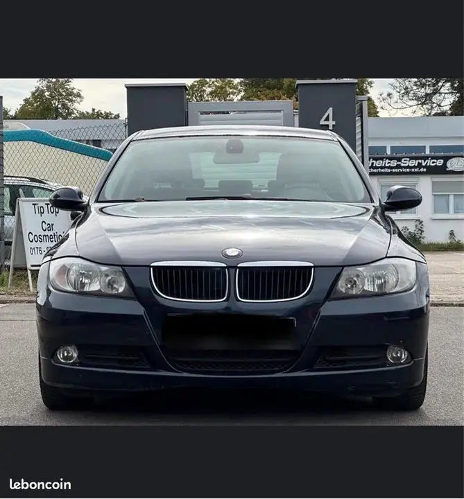 BMW 318D 2007 photo 2