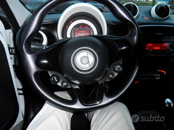 Smart Forfour 2017 photo 5