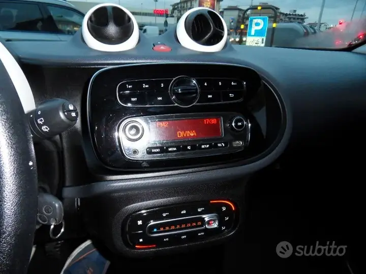 Smart Forfour 2017 photo 4
