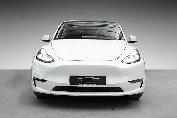 Tesla Model Y 2023 photo 5