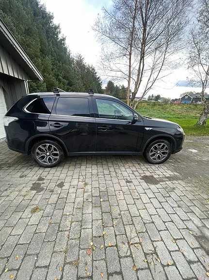 Mitsubishi Outlander 2015 photo 2