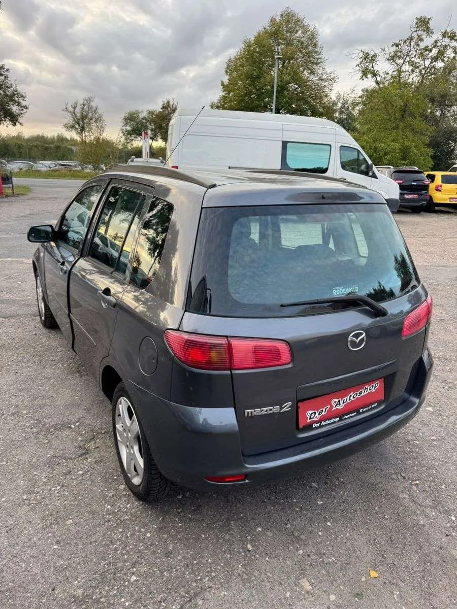 Mazda 2 2004 photo 3
