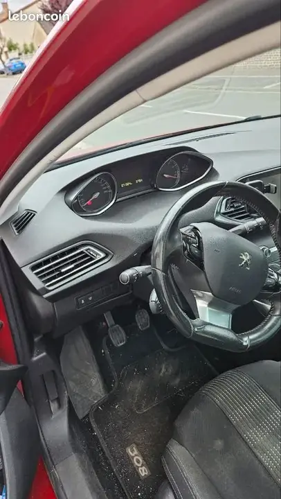 Peugeot 308 2014 photo 2