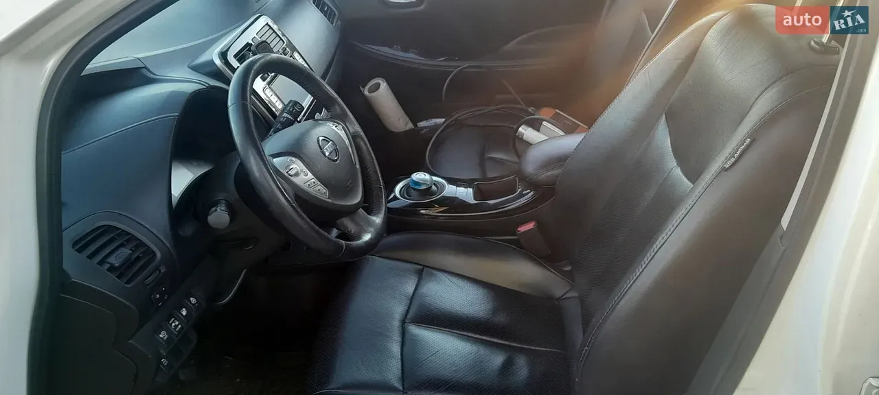 Nissan Leaf 2013 photo 5