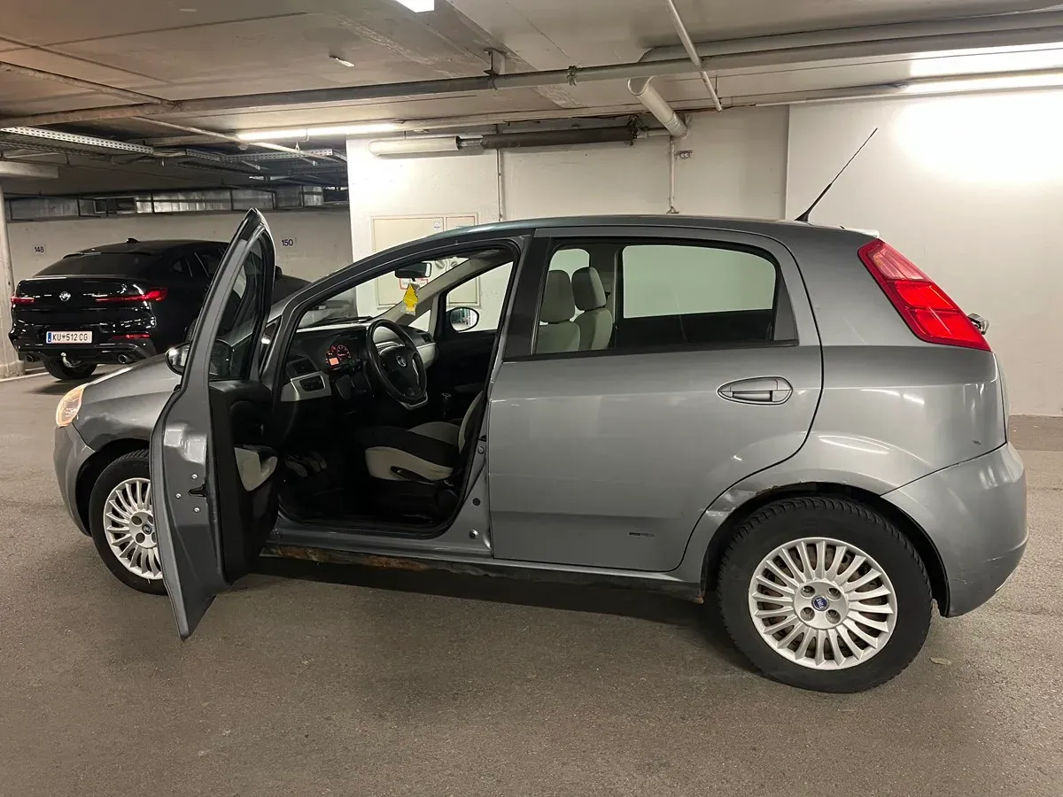 Fiat Punto 2006 photo 2