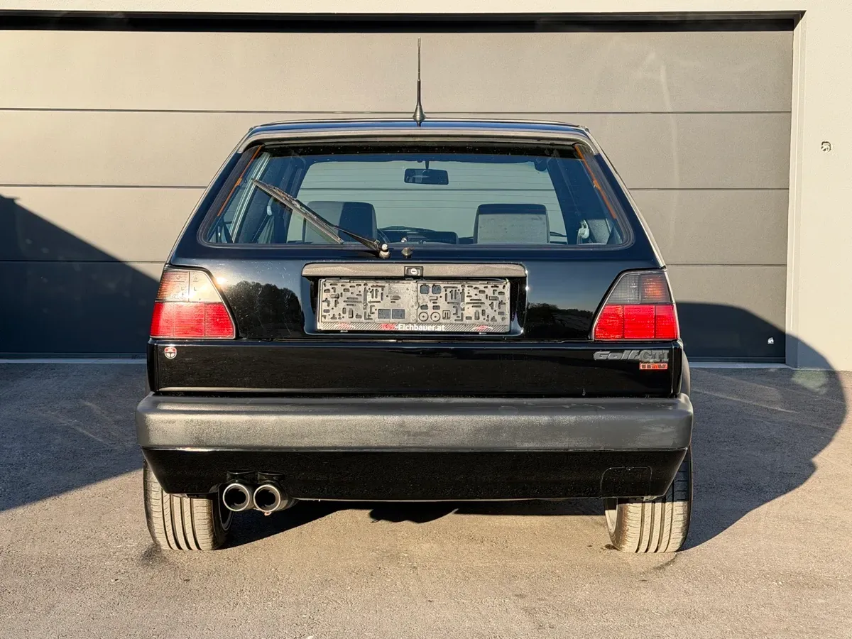 Volkswagen Golf 1990 photo 2