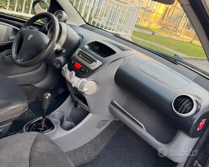 Peugeot 107 2010 photo 4