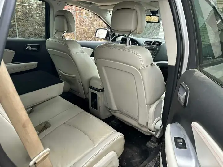 Dodge Journey 2012 photo 5