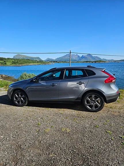 Volvo V40 Cross Country 2015 photo 2