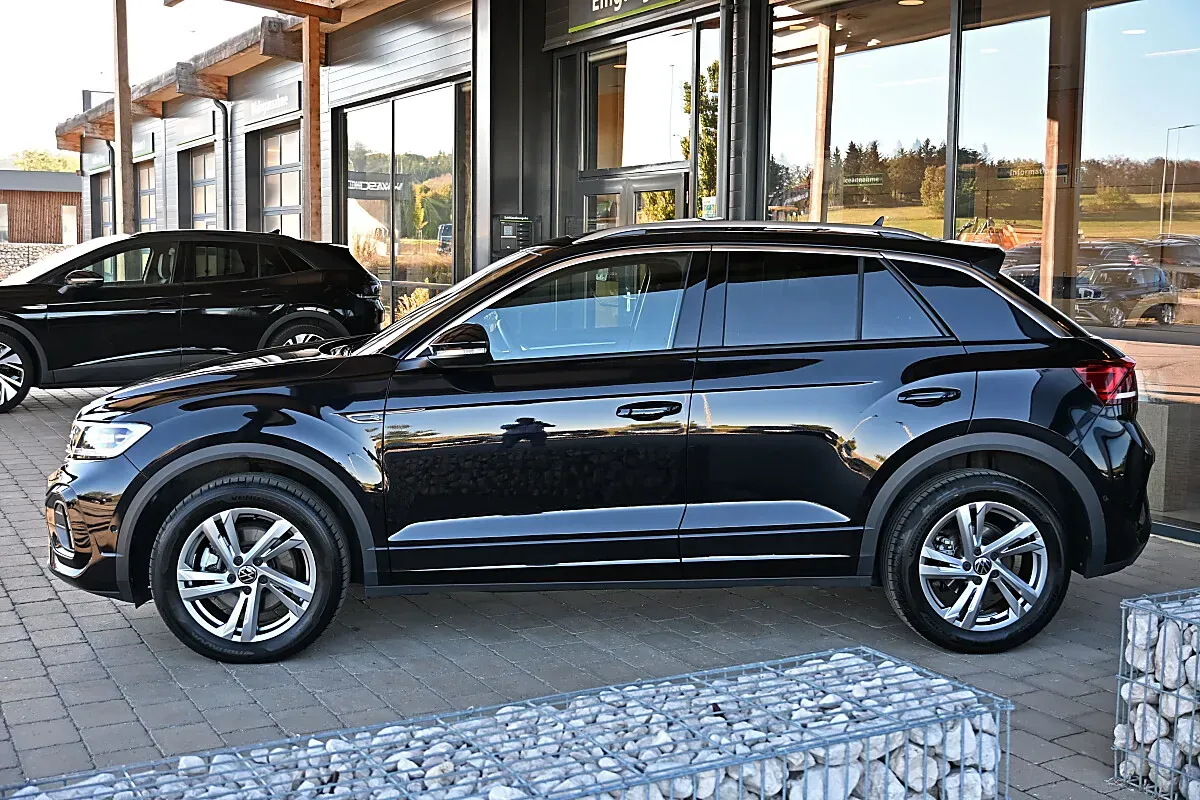 Volkswagen T-Roc 2023 photo 2