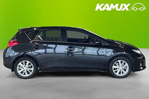 Toyota Auris 2014 photo 2