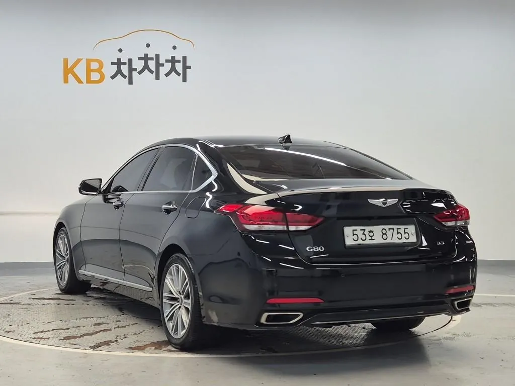 Genesis G80 2019 photo 2