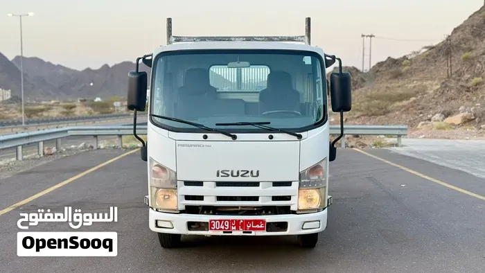 Isuzu N-Series 2013 photo 2