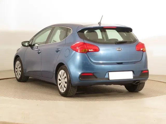 Kia Ceed 2012 photo 3