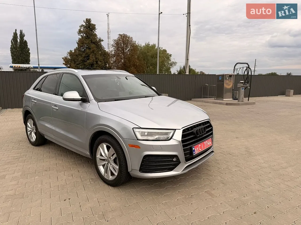 Audi Q3 2018 photo 2