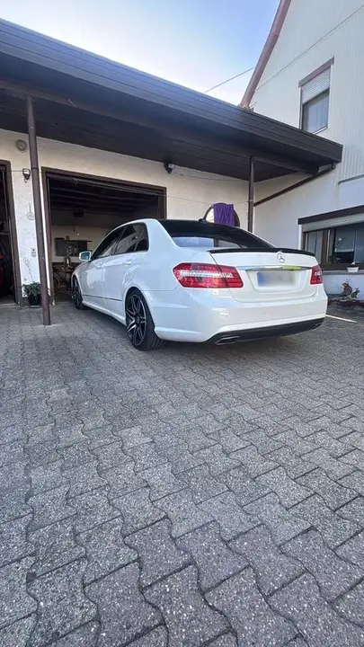 Mercedes-Benz E 500