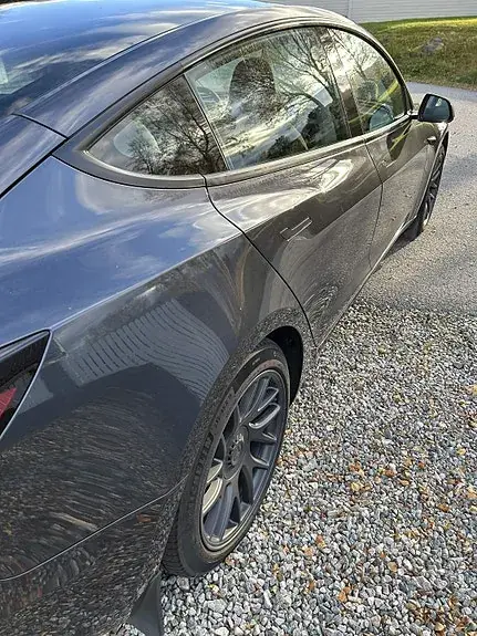Tesla Model 3 2024 photo 4