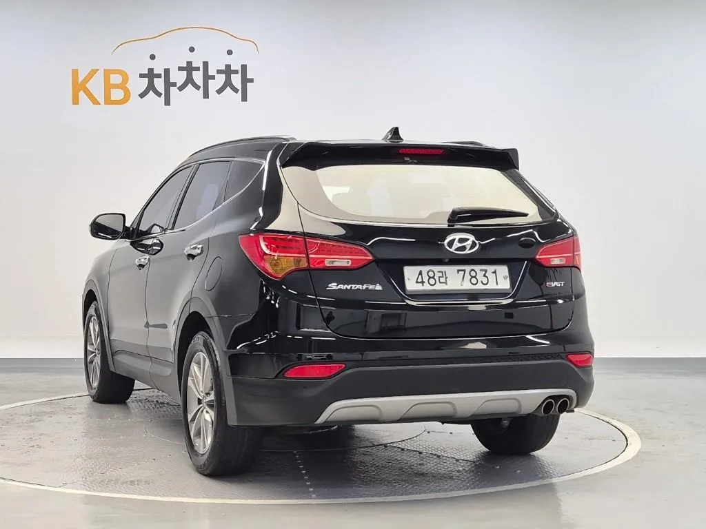 Hyundai Santa Fe 2015 photo 2