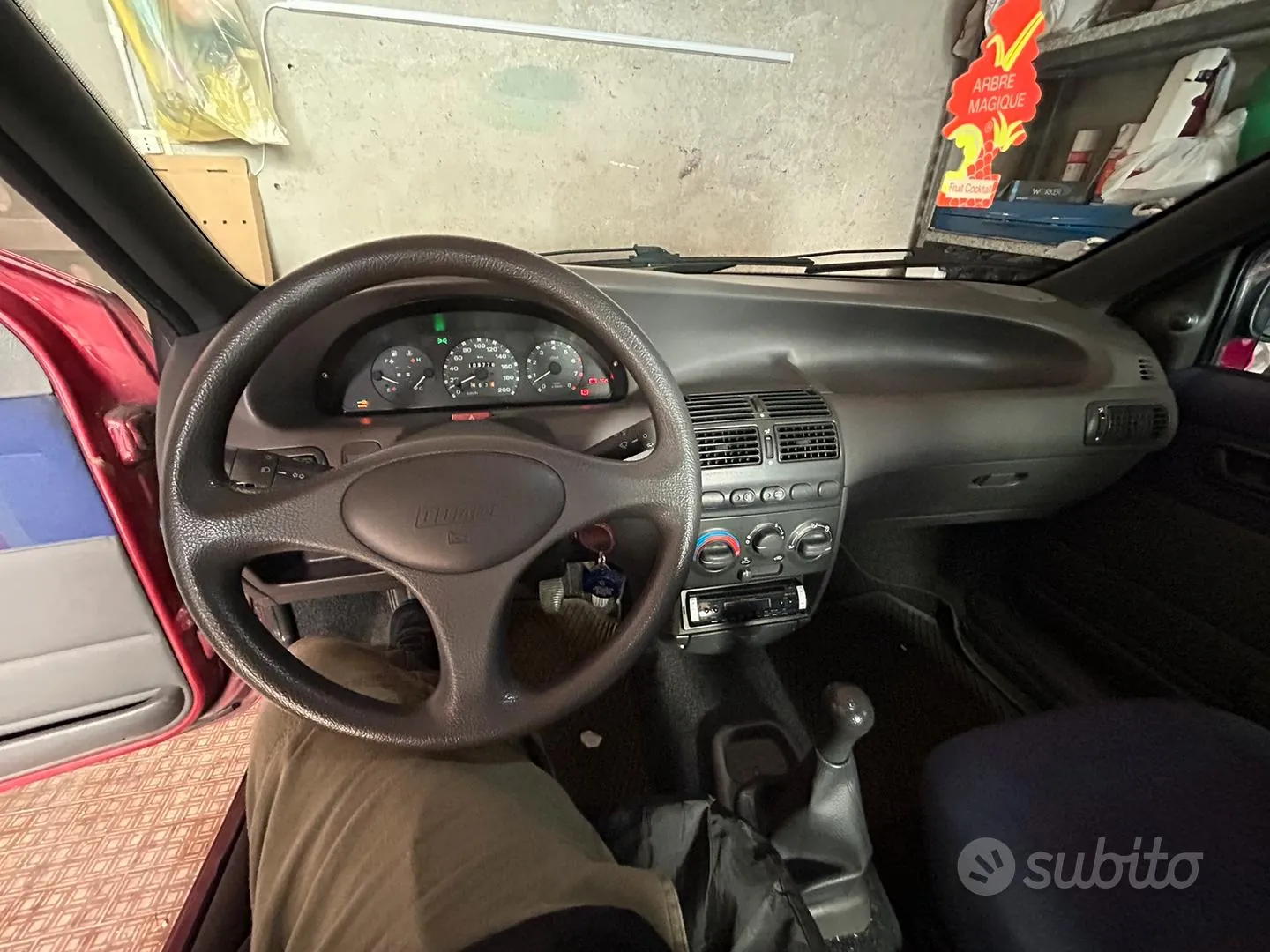 Fiat Punto 1998 photo 2