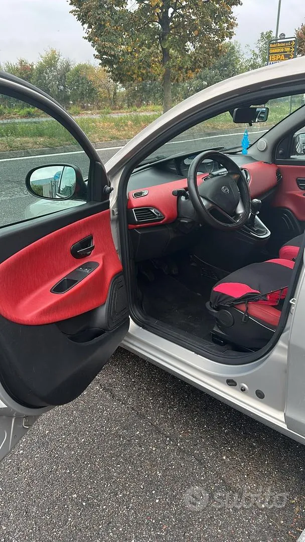Lancia Ypsilon 2012 photo 5