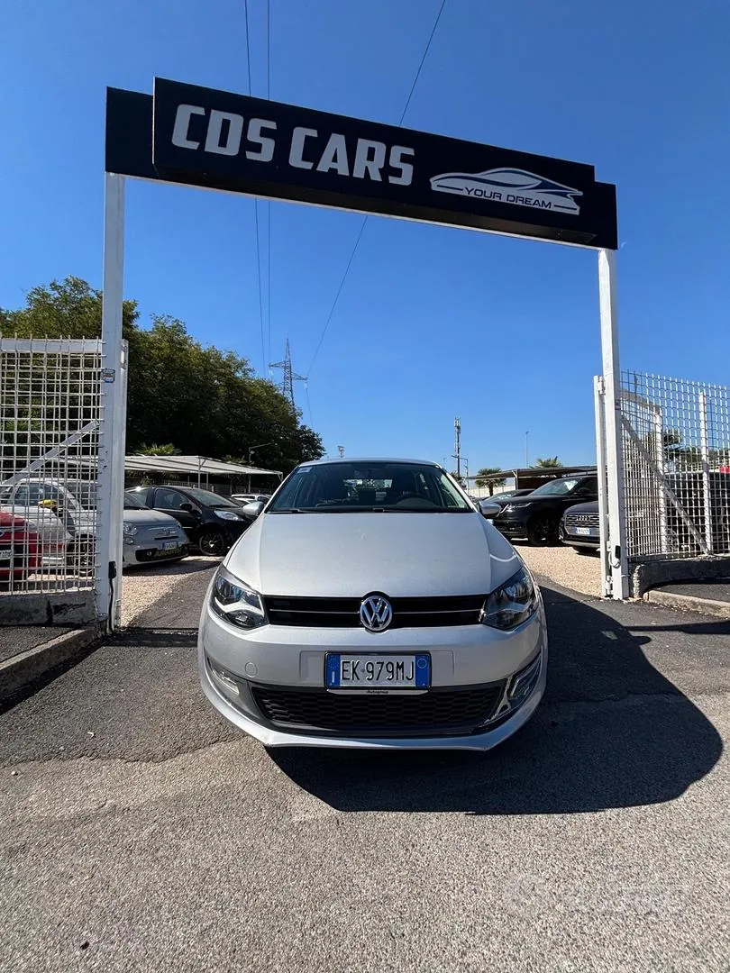 Volkswagen Polo 2011 photo 2