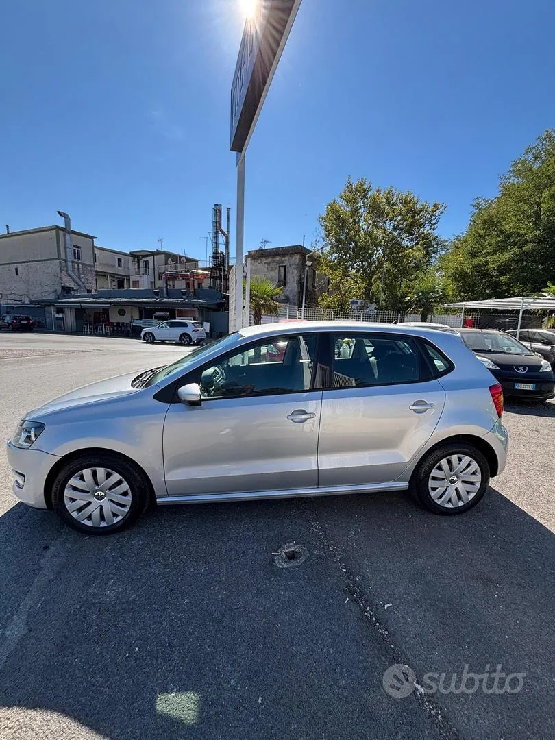 Volkswagen Polo 2011 photo 4