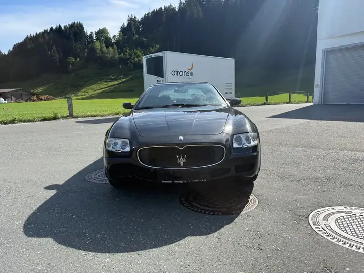 Maserati Quattroporte 2006 photo 2