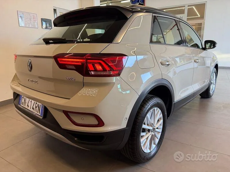 Volkswagen T-Roc 2023 photo 4