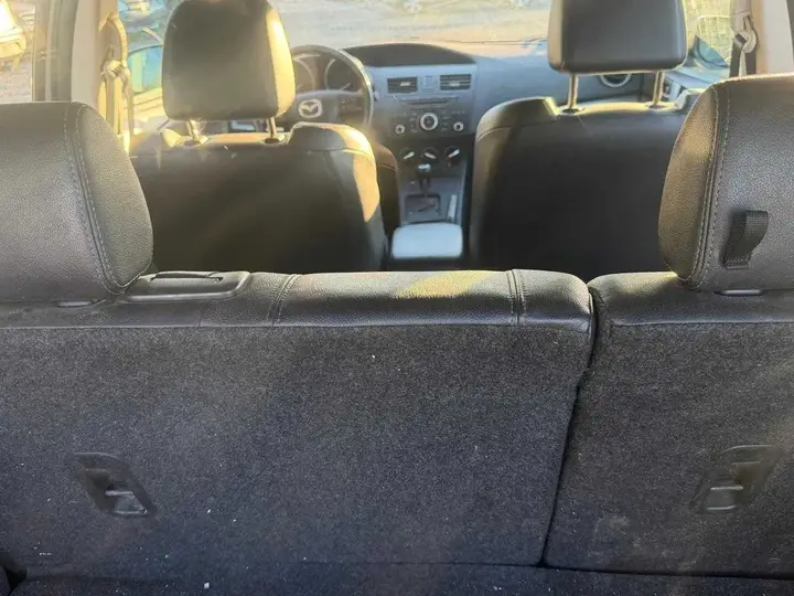 Mazda 3 Sport 2012 photo 3