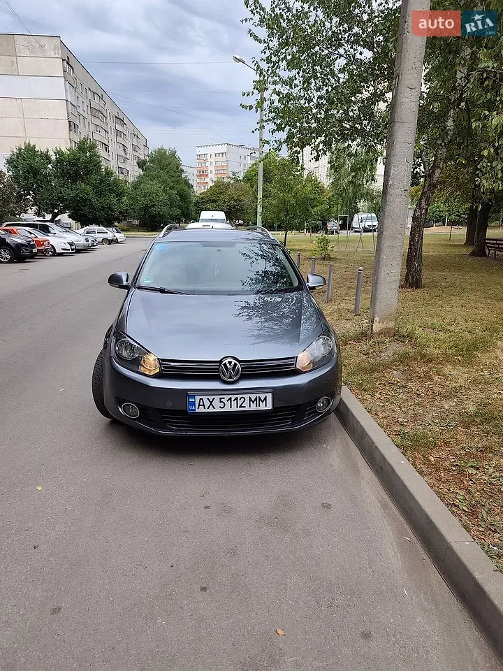Volkswagen Golf 2012 photo 2