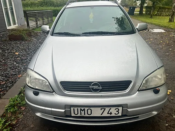 Opel Astra 2004 photo 2
