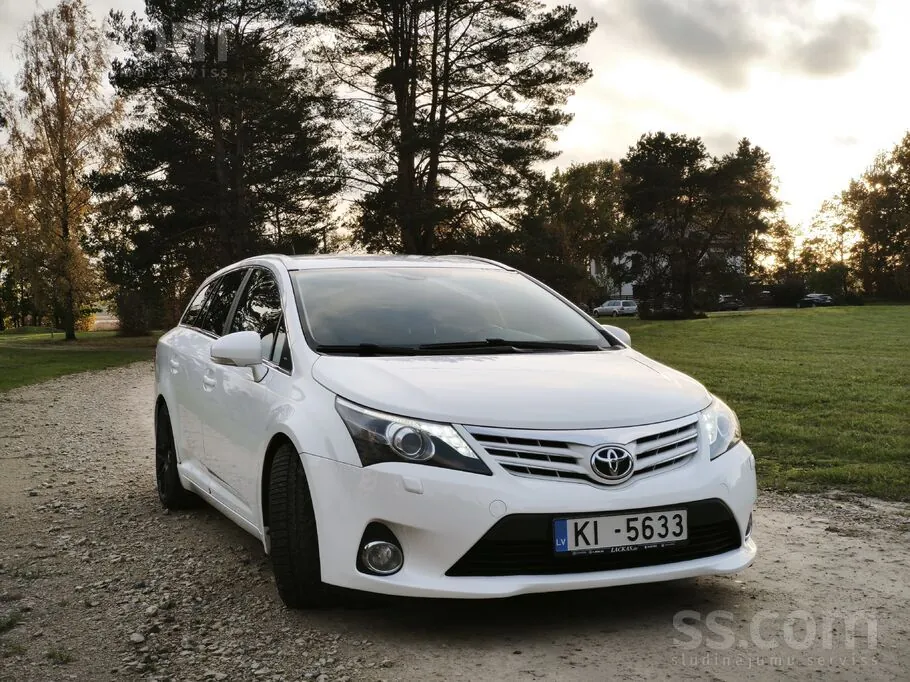 Toyota Avensis 2012 photo 2