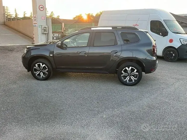 Dacia Duster 2023 photo 3