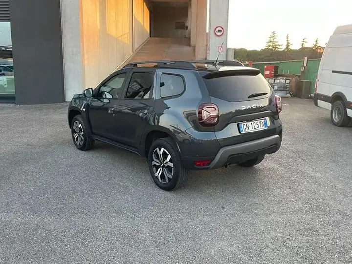 Dacia Duster 2023 photo 4