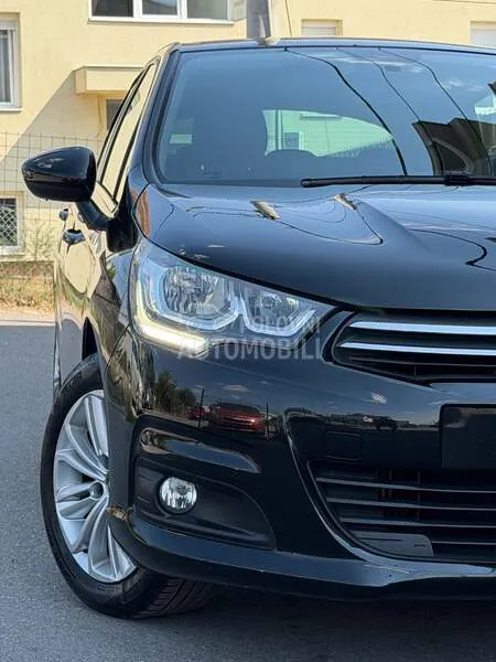 Citroen C4 2015 photo 2
