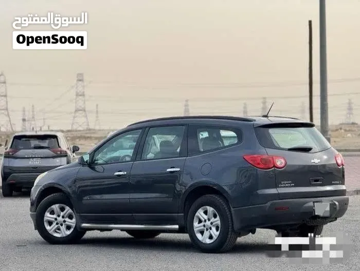 Chevrolet Traverse 2011 photo 2