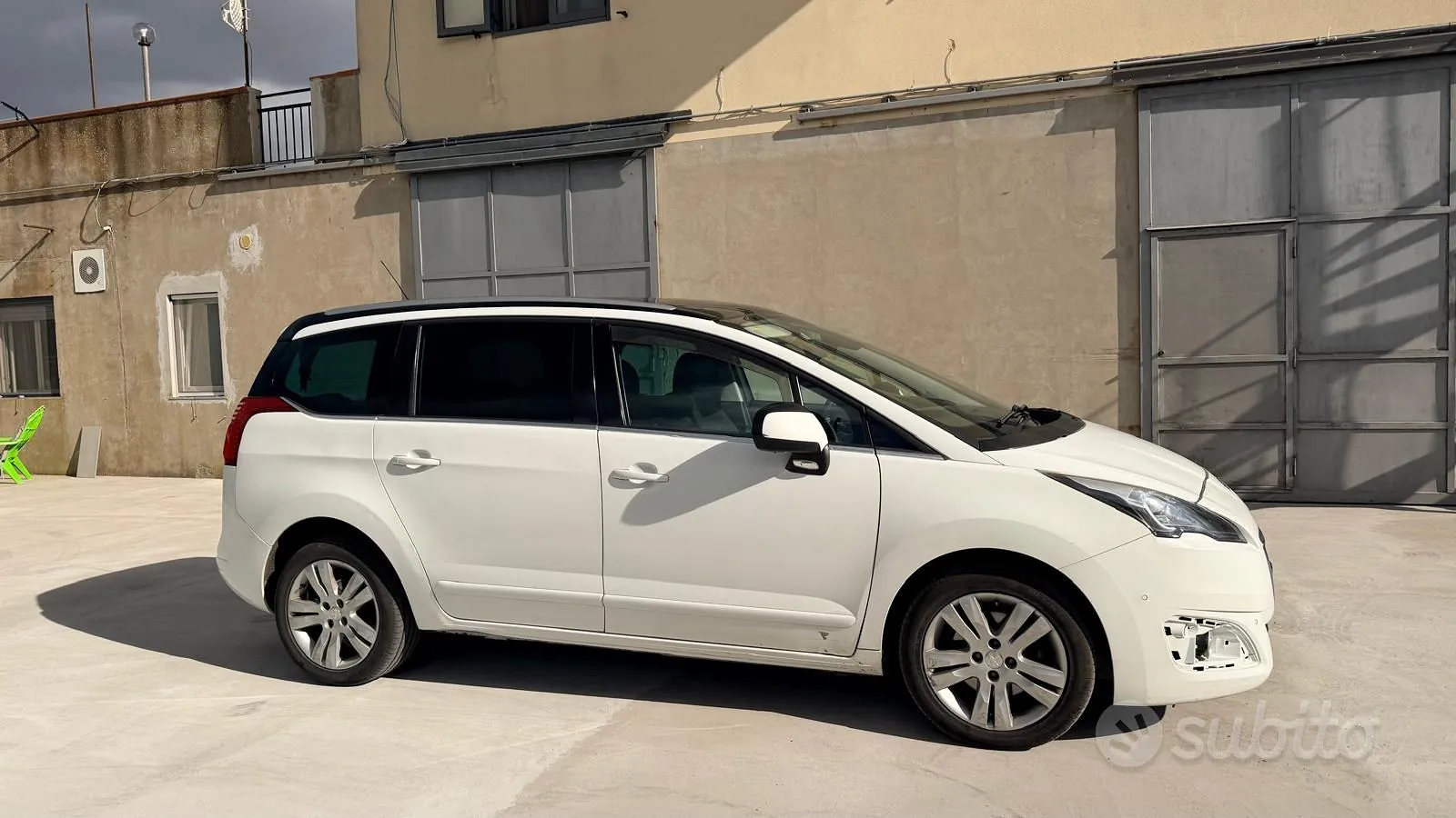 Peugeot 5008 2016 photo 2