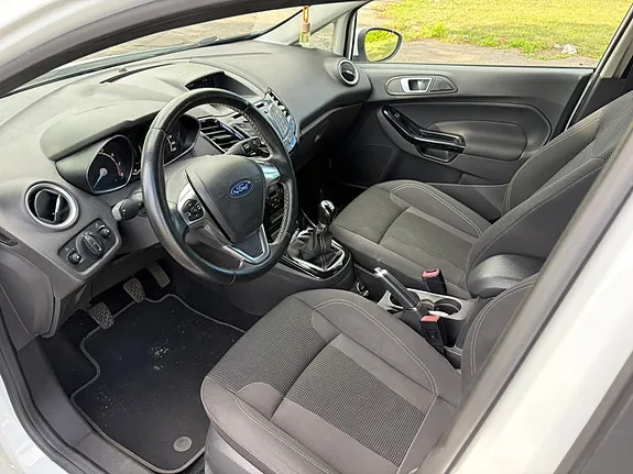 Ford Fiesta 2016 photo 5