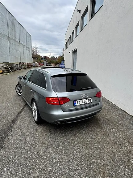 Audi A4 2011 photo 3