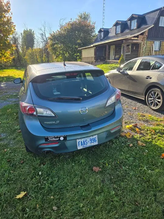 Mazda 3 2011 photo 3