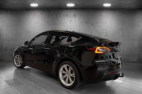 Tesla Model Y 2024 photo 3