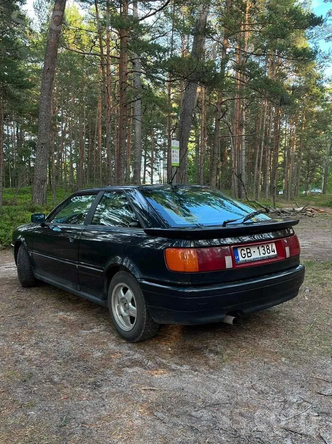 Audi Coupe 1990 photo 2